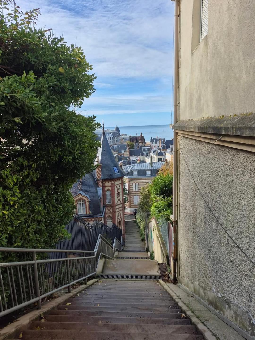 Appartamento Le Capitaine Jack Trouville-sur-Mer Esterno foto